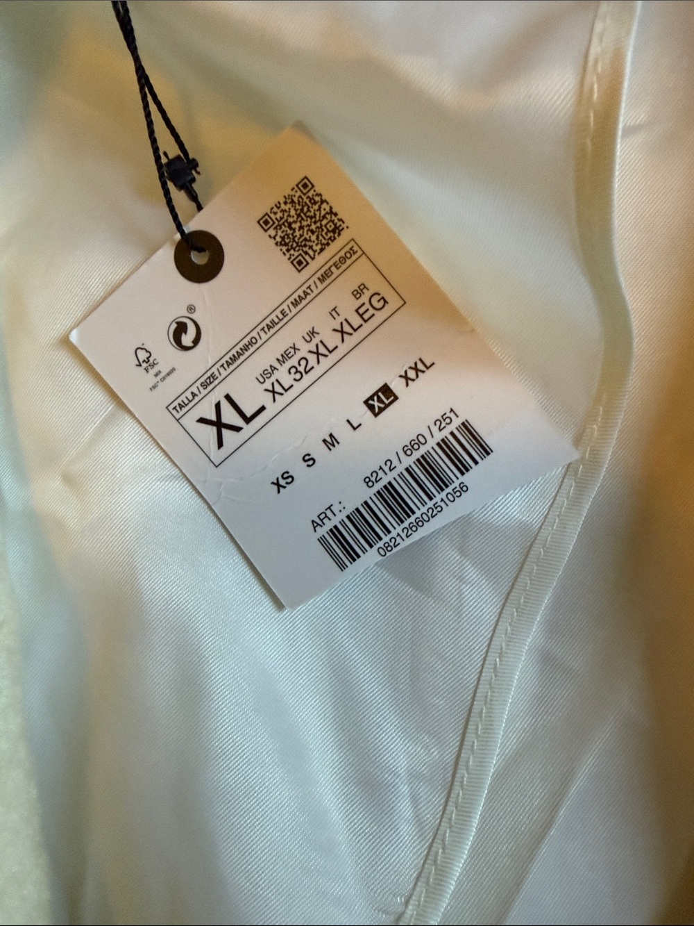 Zara Cream Bouclé Cropped Blazer with Gold Buttons - Picture 6 of 10